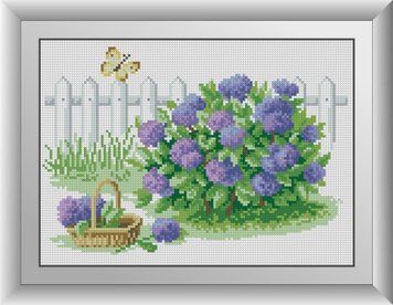 Алмазная мозаика Гортензия в саду Dream Art (DA-30775, Без подрамника) 23 x 32 см фото интернет-магазина Raskraski.com.ua